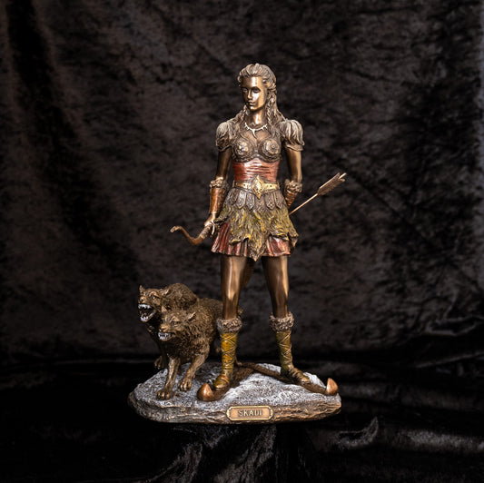 Skadi Statue image 0